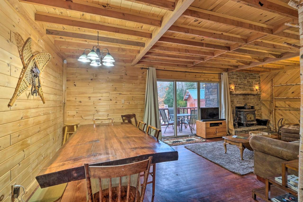 Secluded Johnsburg Retreat With Hot Tub And Fire Pit Villa Kültér fotó