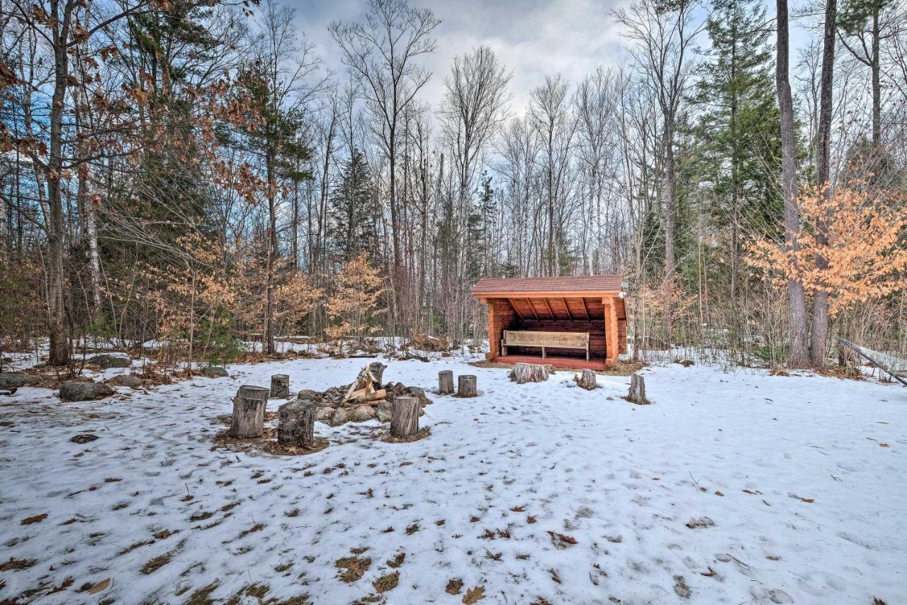 Secluded Johnsburg Retreat With Hot Tub And Fire Pit Villa Kültér fotó