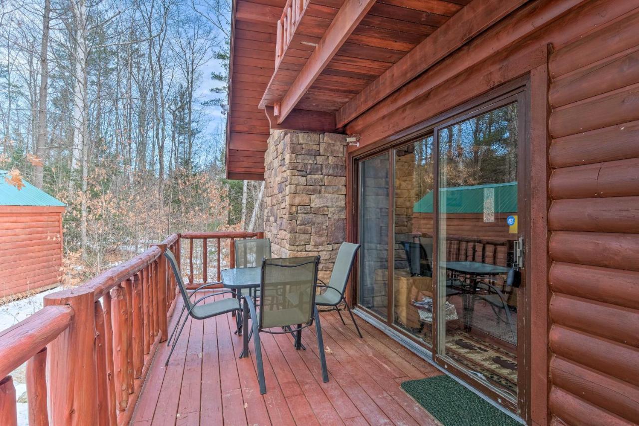 Secluded Johnsburg Retreat With Hot Tub And Fire Pit Villa Kültér fotó