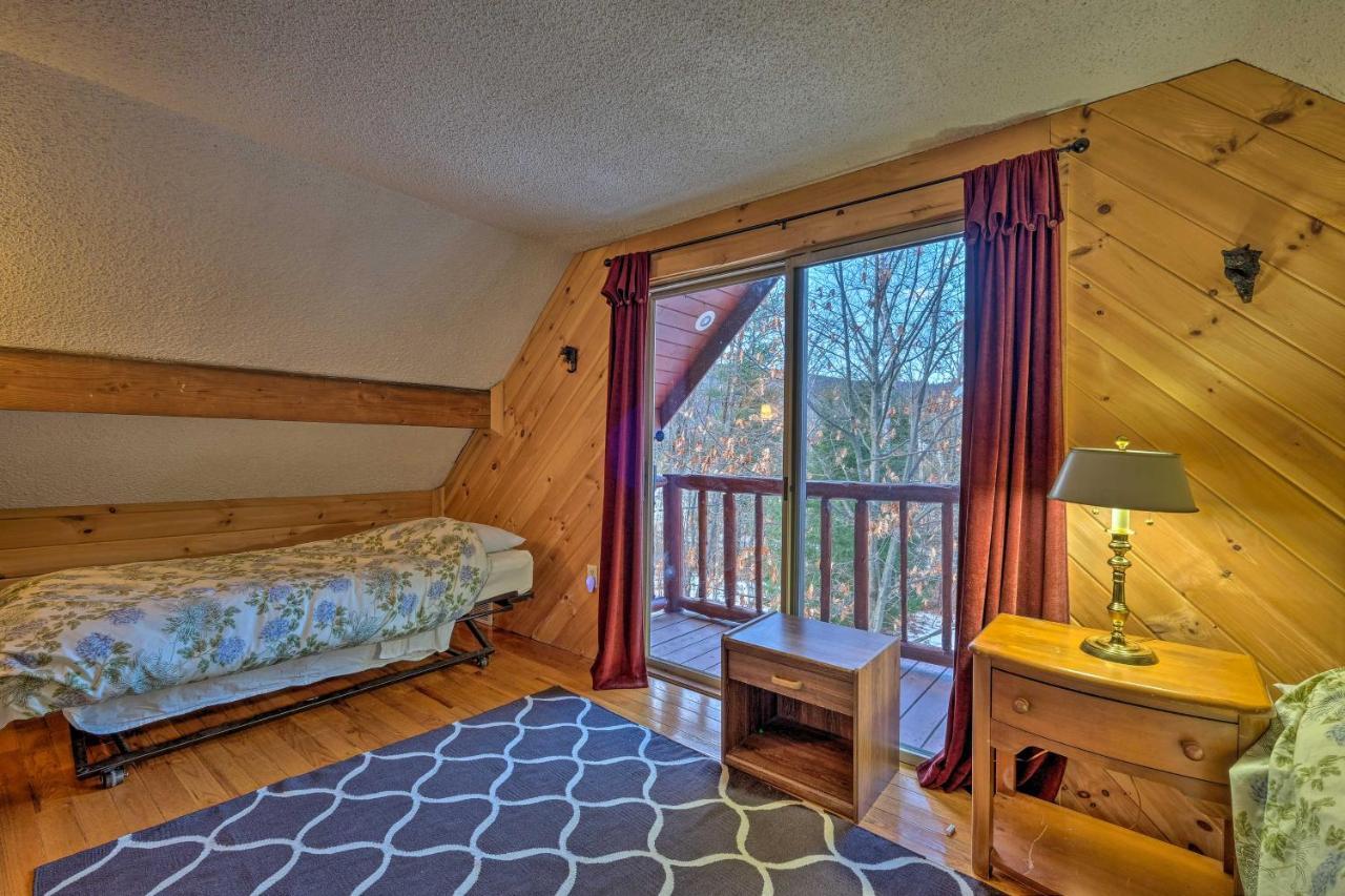 Secluded Johnsburg Retreat With Hot Tub And Fire Pit Villa Kültér fotó