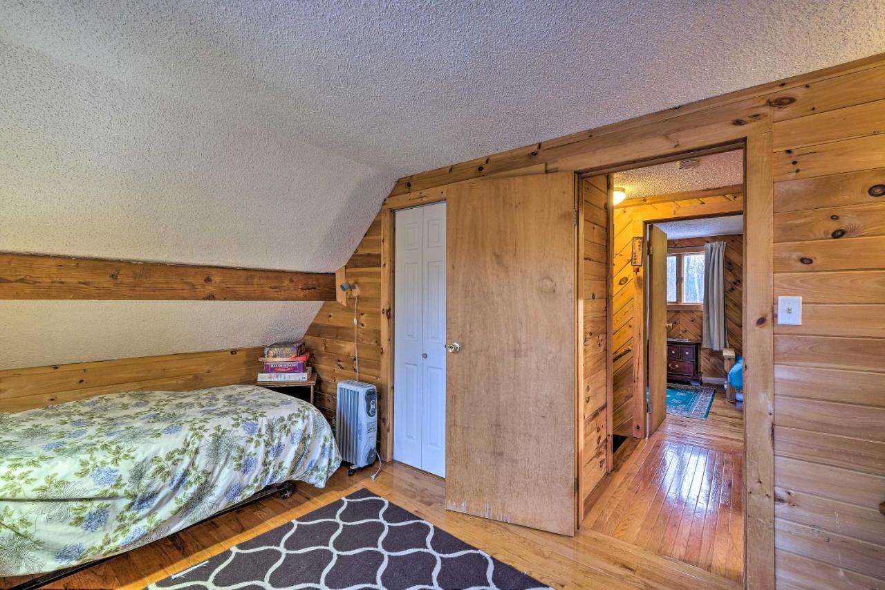 Secluded Johnsburg Retreat With Hot Tub And Fire Pit Villa Kültér fotó