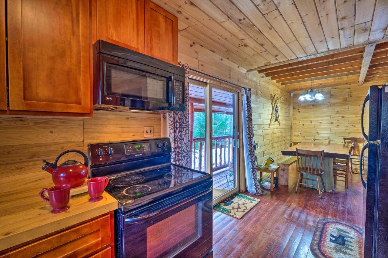 Secluded Johnsburg Retreat With Hot Tub And Fire Pit Villa Kültér fotó